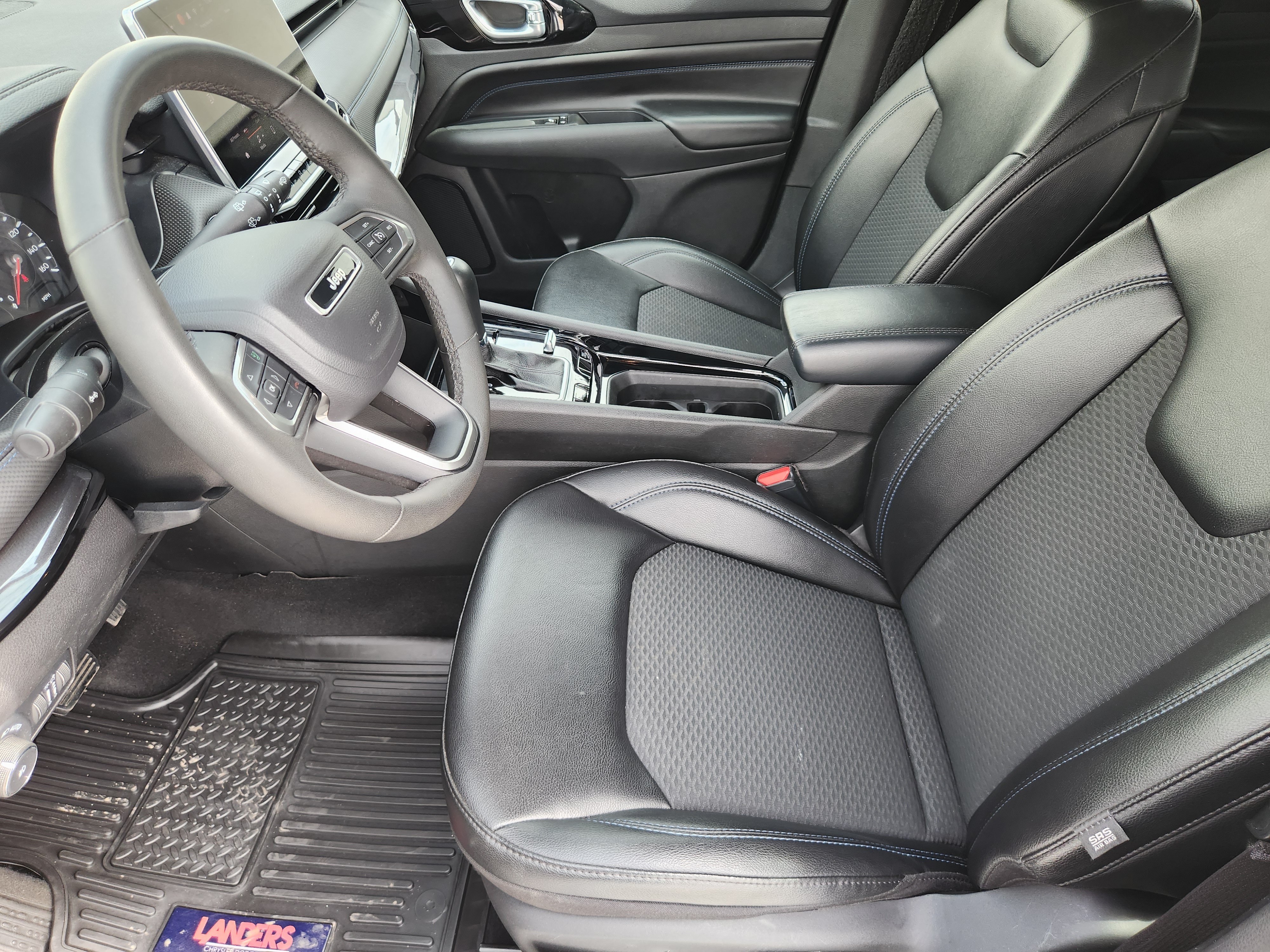 Used 2026 Jeep Compass Latitude AWD/4WD image 15