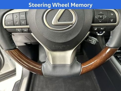 Used 2019 Lexus RX 450h AWD image 17