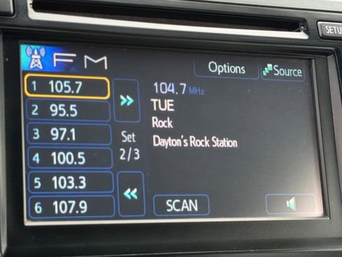 Used 2013 Toyota Camry LE image 15