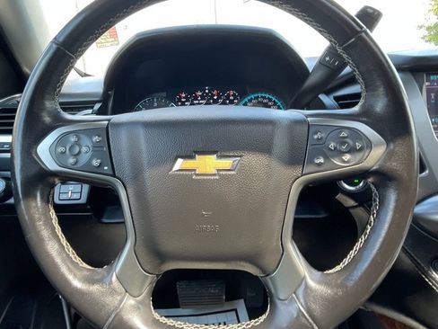 Used 2019 Chevrolet Suburban Premier image 22