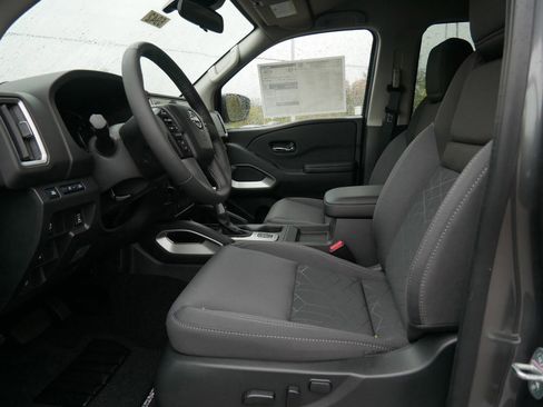 New 2026 Nissan Frontier SV w/ SV Convenience Package image 5