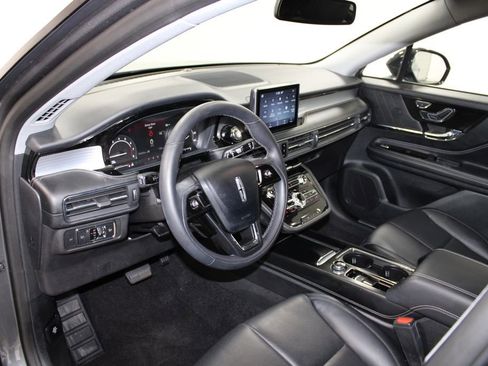 Used 2022 Lincoln Corsair Standard w/ Equipment Group 101A image 23