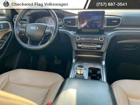Used 2020 Ford Explorer XLT w/ Equipment Group 202A AWD/4WD image 31