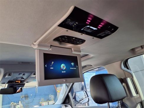 Used 2020 Cadillac Escalade Premium Luxury image 10