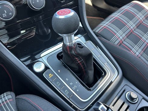 Used 2019 Volkswagen GTI Rabbit Edition image 32