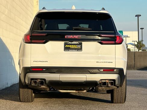 Certified 2024 GMC Acadia Elevation image 5
