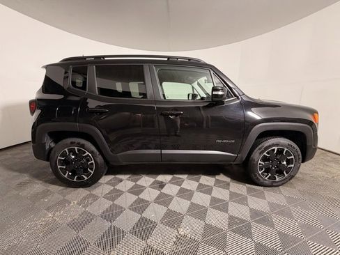 Certified 2023 Jeep Renegade Latitude image 9
