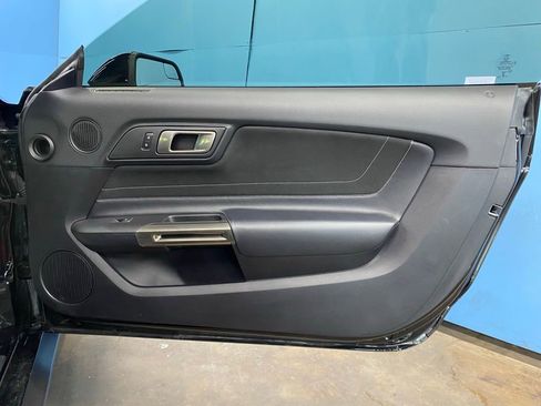 Used 2018 Ford Mustang Shelby GT350 w/ Convenience Package image 39