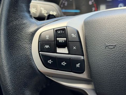 Used 2021 Ford Explorer XLT w/ Equipment Group 202A RWD image 33