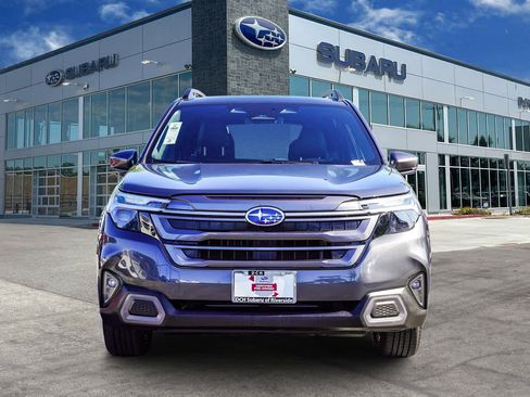 Certified 2025 Subaru Forester Limited image 2