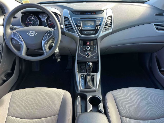 Used 2014 Hyundai Elantra SE w/ Option Group 02 FWD image 13