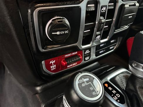 Certified 2024 Jeep Gladiator Rubicon w/ Convenience Group image 21