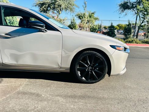 Used 2024 MAZDA MAZDA3 s FWD image 12