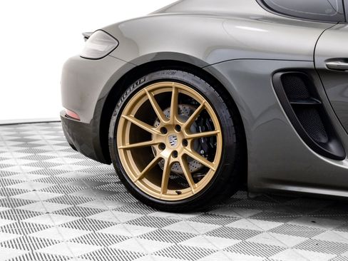 Certified 2024 Porsche 718 Cayman GTS image 33