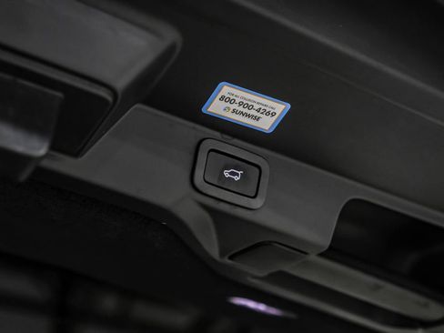 Used 2018 Land Rover Range Rover Sport SVR image 72