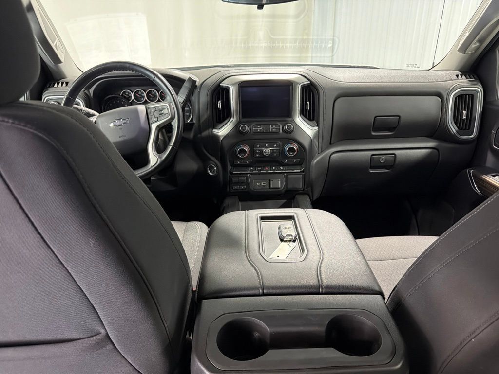Certified 2022 Chevrolet Silverado 1500 RST AWD/4WD image 3