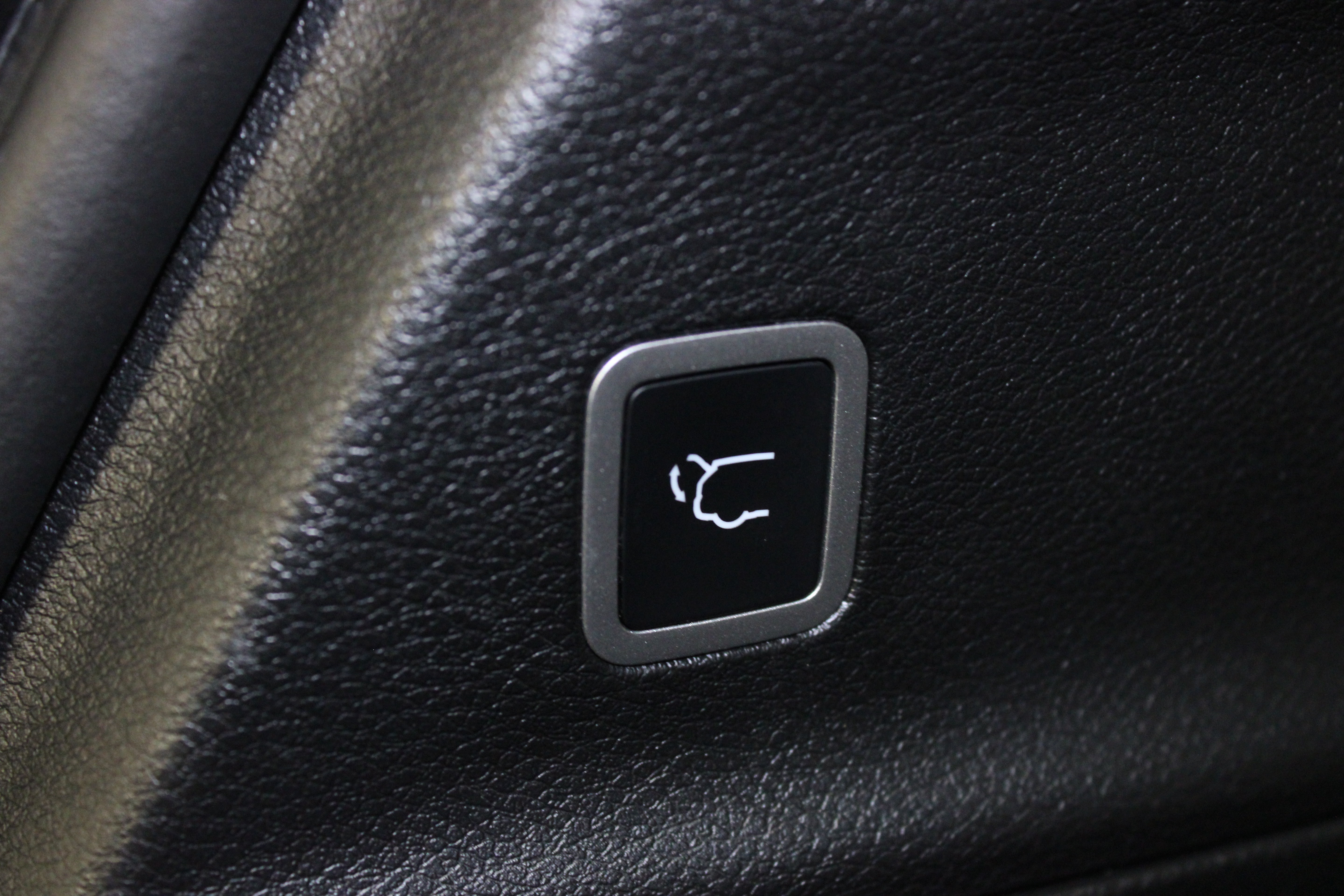 Used 2025 Chrysler Pacifica Select FWD image 13