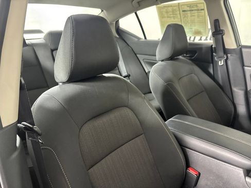 Used 2025 Nissan Altima 2.5 SV FWD image 28