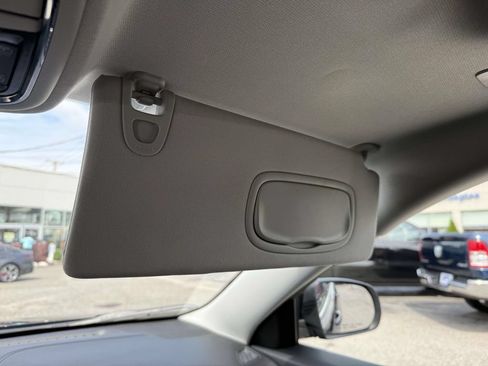 Used 2019 Jeep Cherokee Limited AWD/4WD image 29