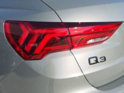 Certified 2025 Audi Q3 2.0T Premium w/ Convenience Package image 34