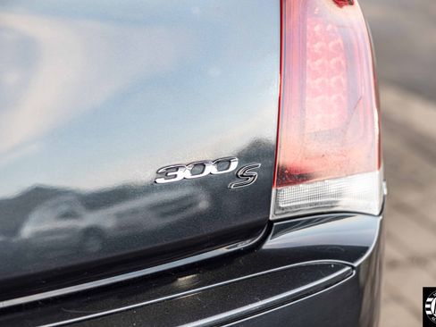 Used 2017 Chrysler 300 S image 15