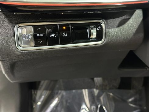 Used 2024 Buick Envision Preferred image 26