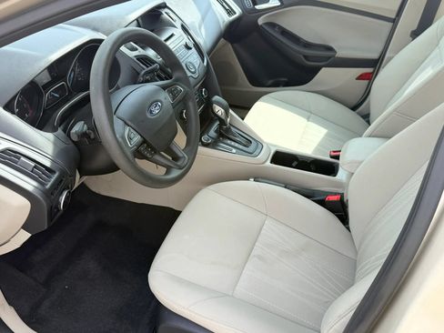 Used 2017 Ford Focus SE FWD image 17