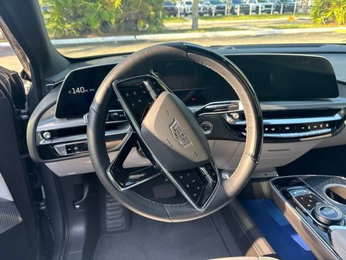 Used 2023 Cadillac Lyriq 2WD image 9