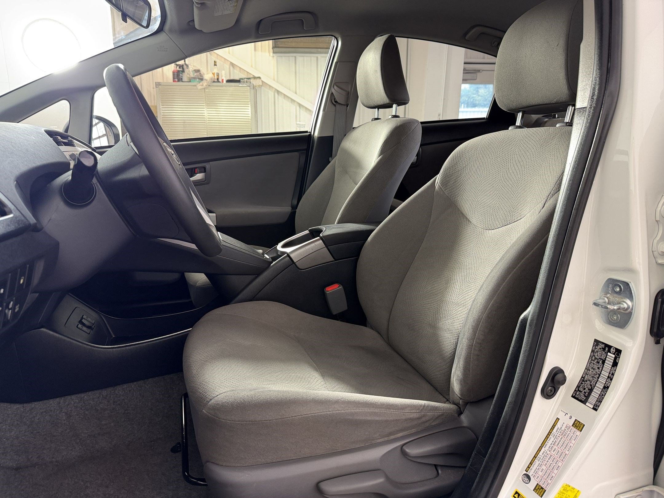 Used 2015 Toyota Prius Prime Plug-In Hybrid FWD image 5