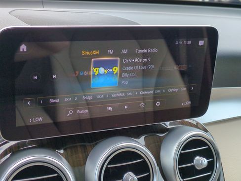 Used 2022 Mercedes-Benz GLC 300 image 22