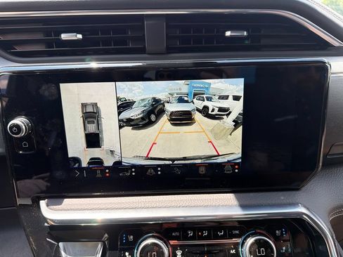 Used 2025 GMC Sierra 1500 Denali w/ Technology Package AWD/4WD image 7