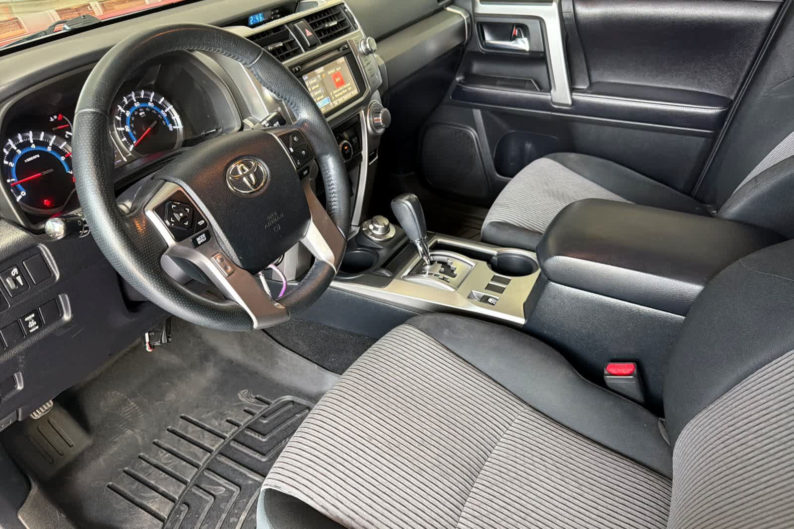 Used 2018 Toyota 4Runner 4WD image 11