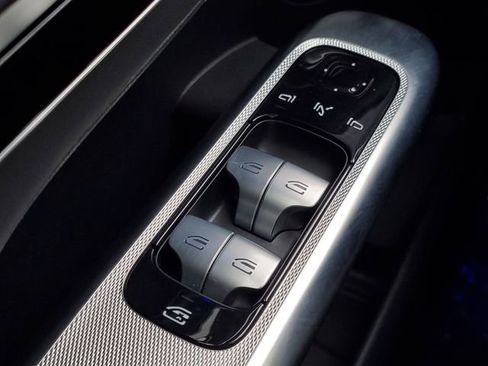 Used 2024 Mercedes-Benz GLC 43 AMG 4MATIC image 25