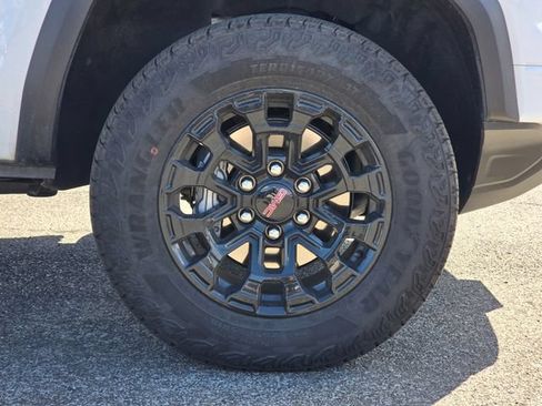 Used 2026 GMC Canyon Elevation w/ Convenience Package AWD/4WD image 9