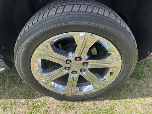 Used 2016 Cadillac Escalade Premium AWD/4WD image 3
