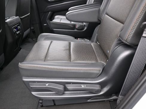Used 2021 Chevrolet Tahoe High Country RWD image 38