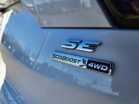 Used 2018 Ford Escape SE w/ Ford Safe & Smart Package image 40