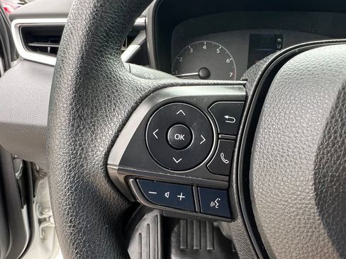 Used 2023 Toyota Corolla LE FWD image 38