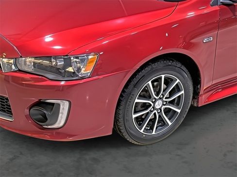 Used 2017 Mitsubishi Lancer Sedan image 7