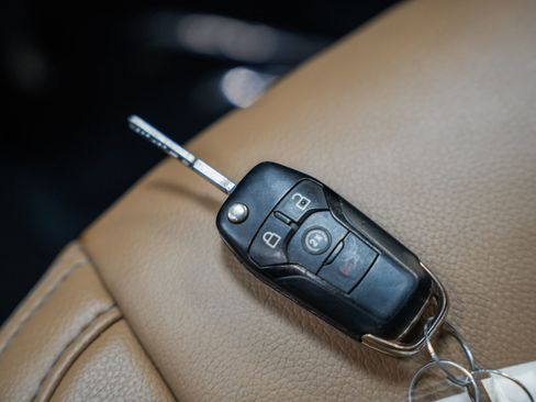 Used 2022 Ford F350 Lariat w/ Chrome Package image 50