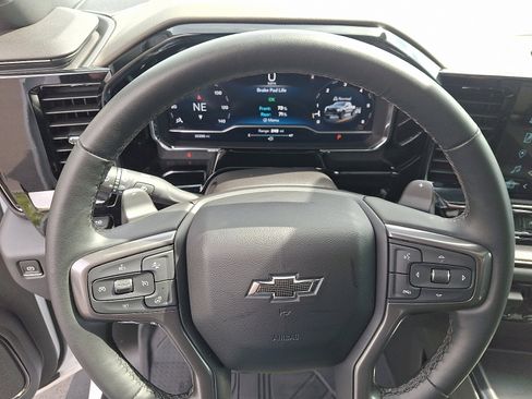 Used 2024 Chevrolet Silverado 1500 ZR2 w/ Technology Package AWD/4WD image 21