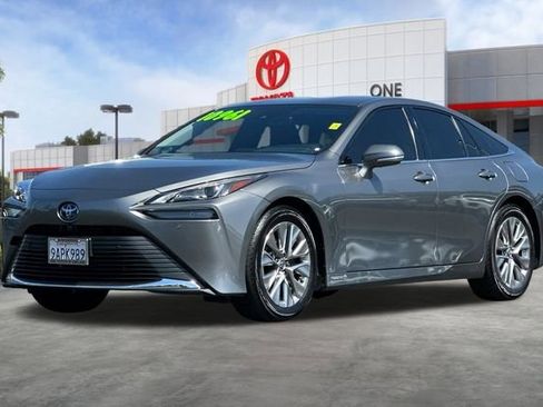 Used 2022 Toyota Mirai w/ Advanced Technology Package RWD image 9