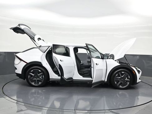 Used 2025 Kia EV6 Light RWD image 37