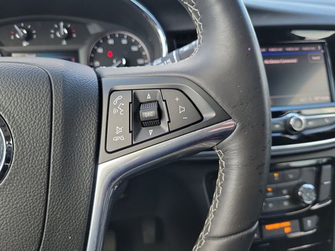 Used 2022 Buick Encore Preferred w/ Safety Package image 20