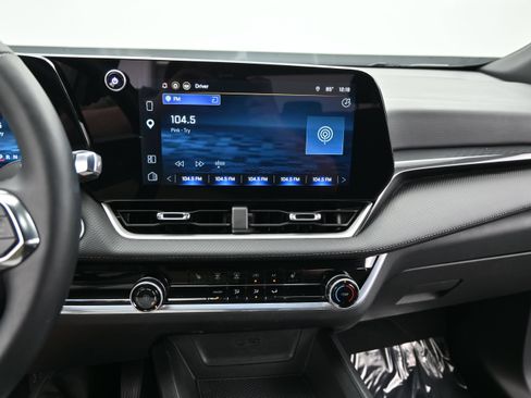 Certified 2026 Chevrolet Equinox LT FWD image 20
