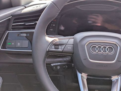 Used 2023 Audi Q8 Premium Plus AWD/4WD image 11