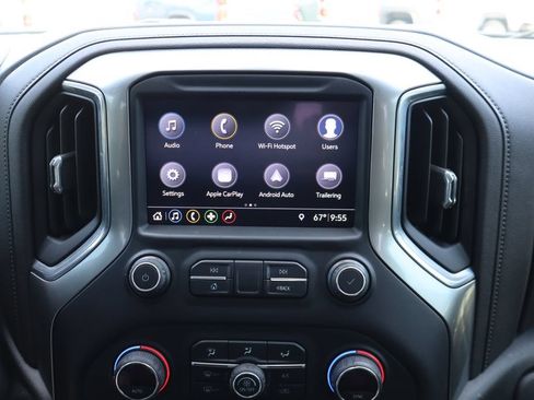 Used 2019 Chevrolet Silverado 1500 LT Trail Boss AWD/4WD image 9