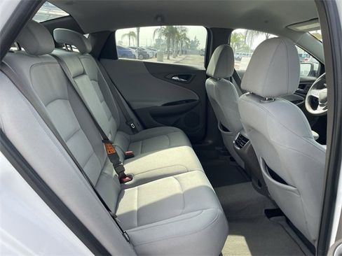 Used 2019 Chevrolet Malibu Hybrid image 26