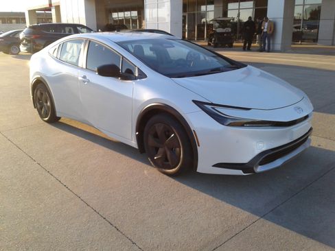 New 2026 Toyota Prius Plug-In Hybrid image 1