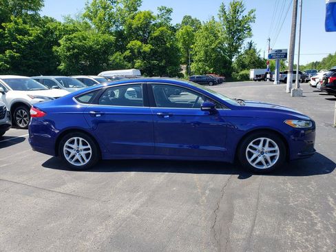 Used 2015 Ford Fusion SE FWD image 4